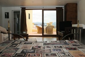 View from room - Pikes Ibiza - Adults Only (Sant Antoni de Portmany)