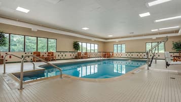 Indoor pool, sun loungers