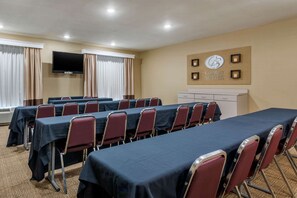 Meeting facility - Comfort Suites near Route 66 (Springfield)