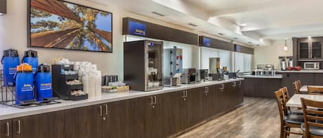 Free daily buffet breakfast