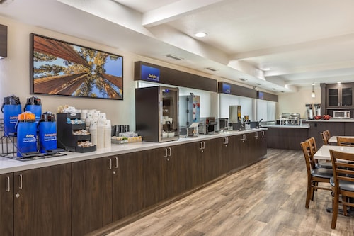 Best Western Town & Country Lodge