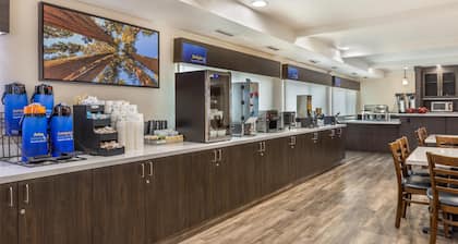 Best Western Town & Country Lodge