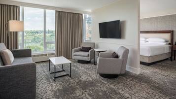 Premium bedding, minibar, in-room safe, desk