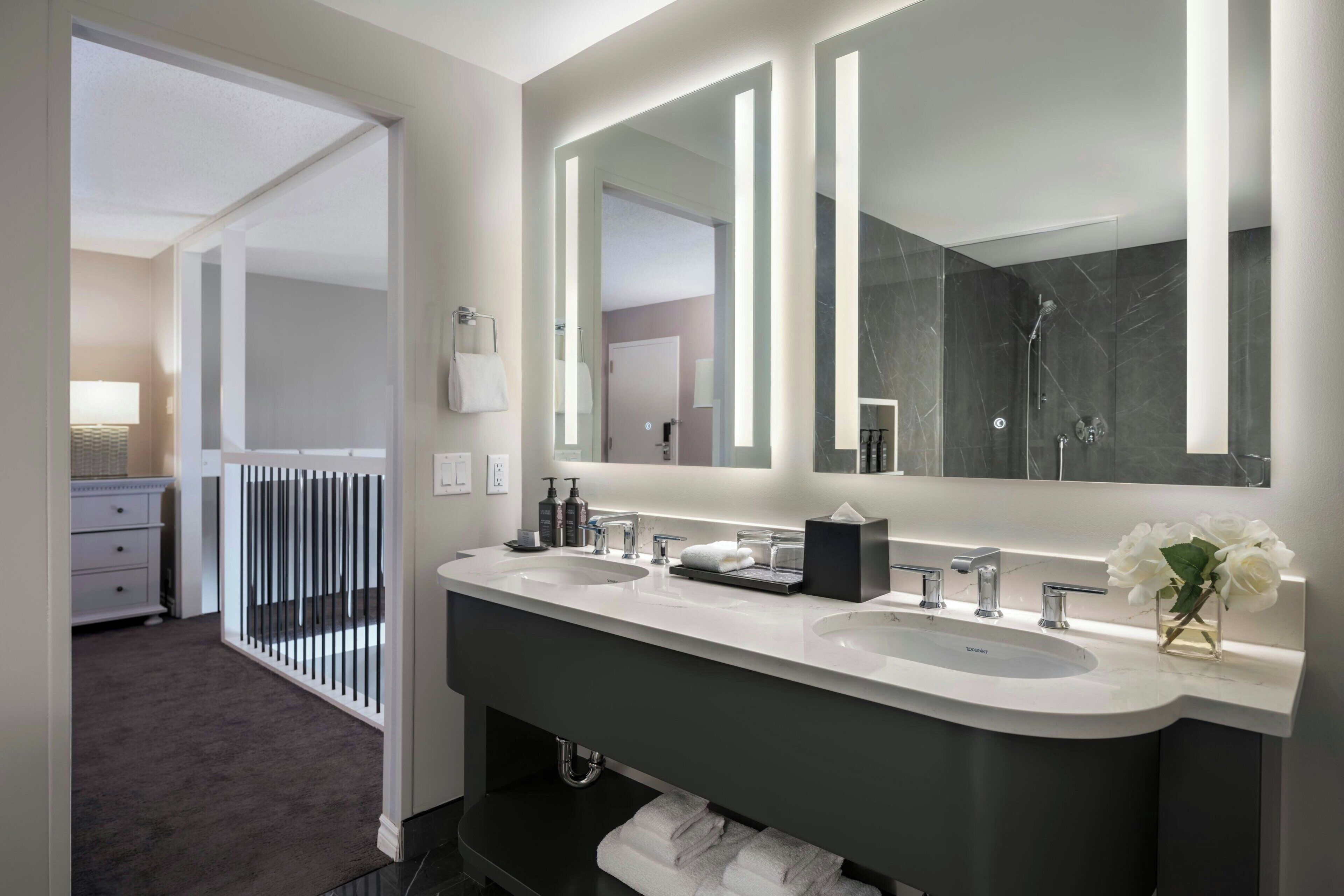 1 bedroom, premium bedding, minibar, in-room safe