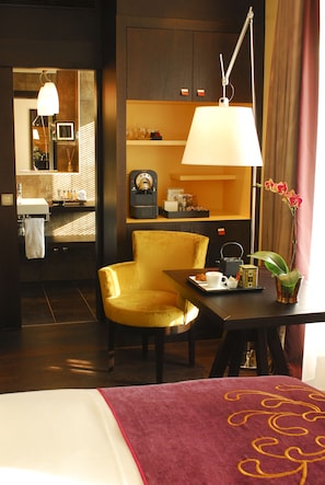Chambre Supérieure | Draps italiens Frette, literie de qualité supérieure, minibar
