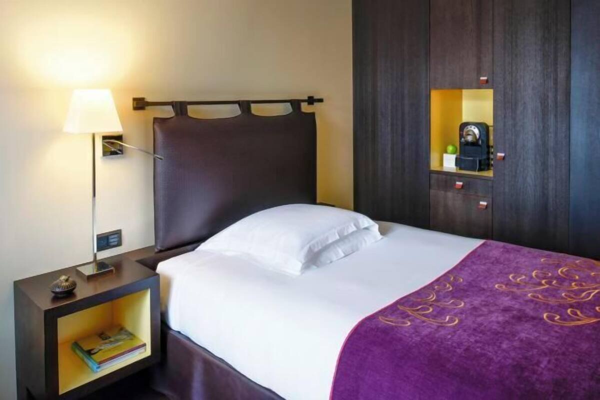 意大利 Frette 床單、高級寢具、迷你吧、房內夾萬