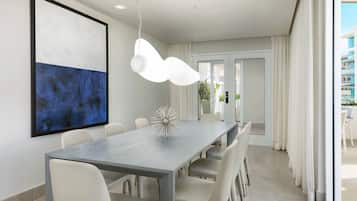 Lunch and dinner served, Spanish cuisine