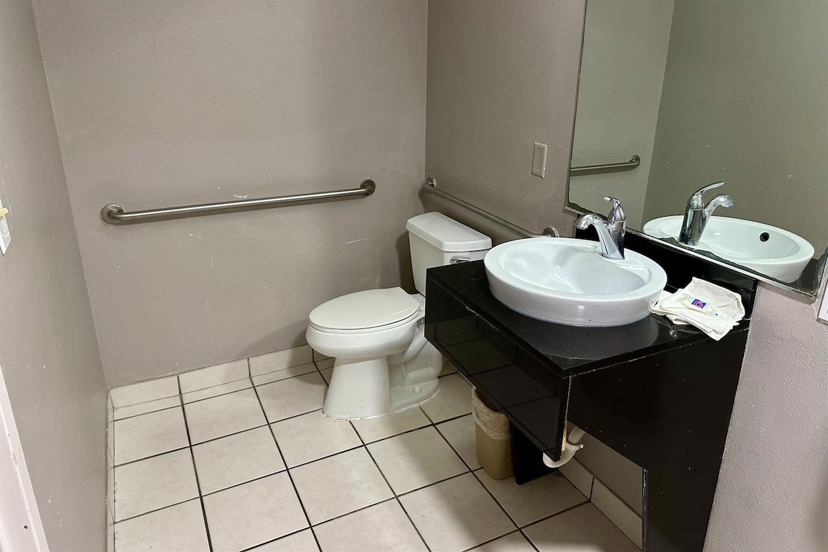 Bagno accessibile ai disabili