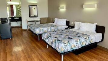 Blackout drapes, free WiFi, bed sheets