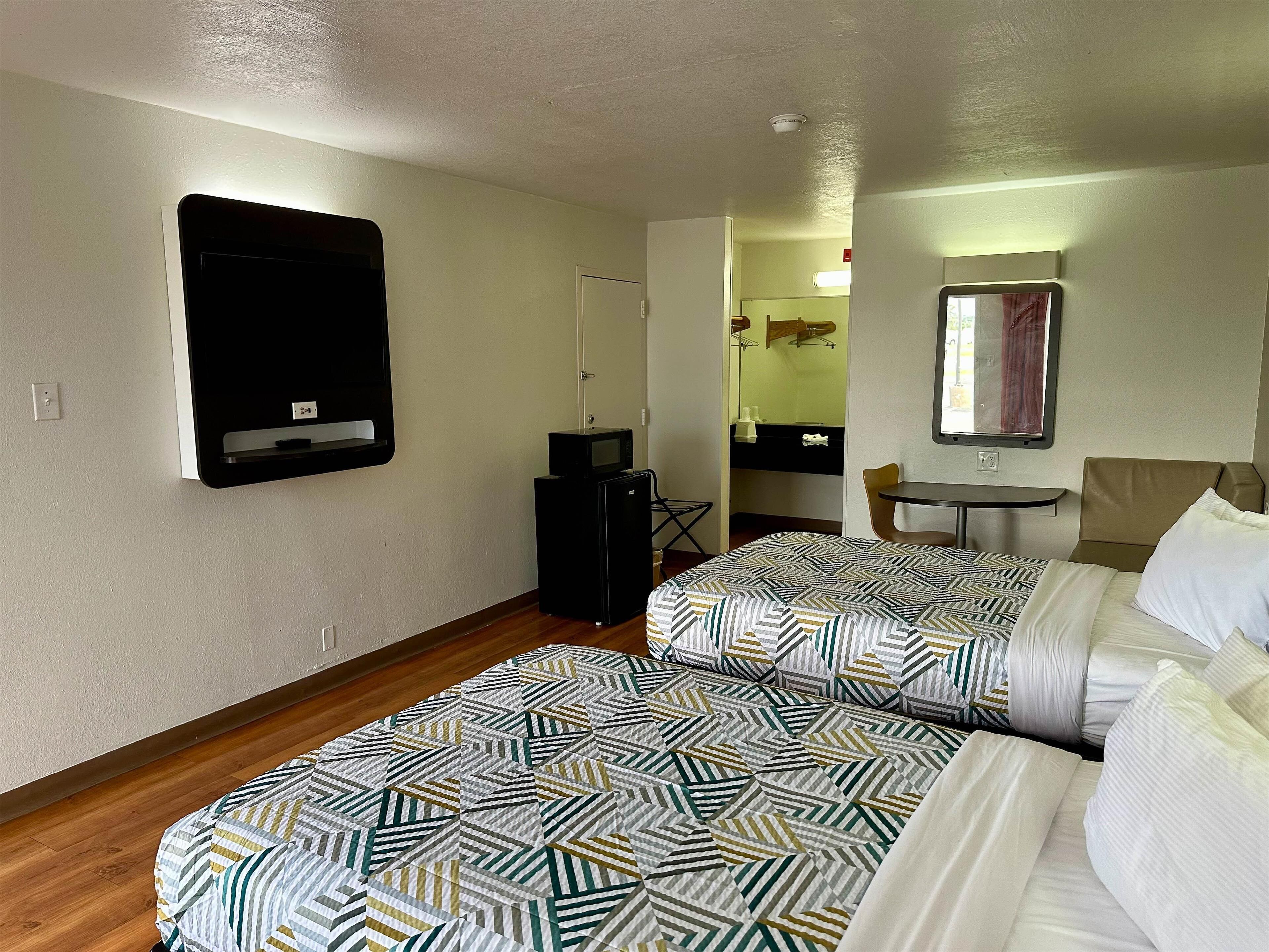 Blackout curtains, free WiFi, bed sheets