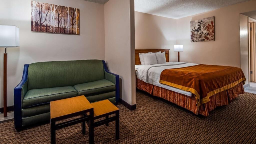 Individually furnished, iron/ironing board, free WiFi, bed sheets