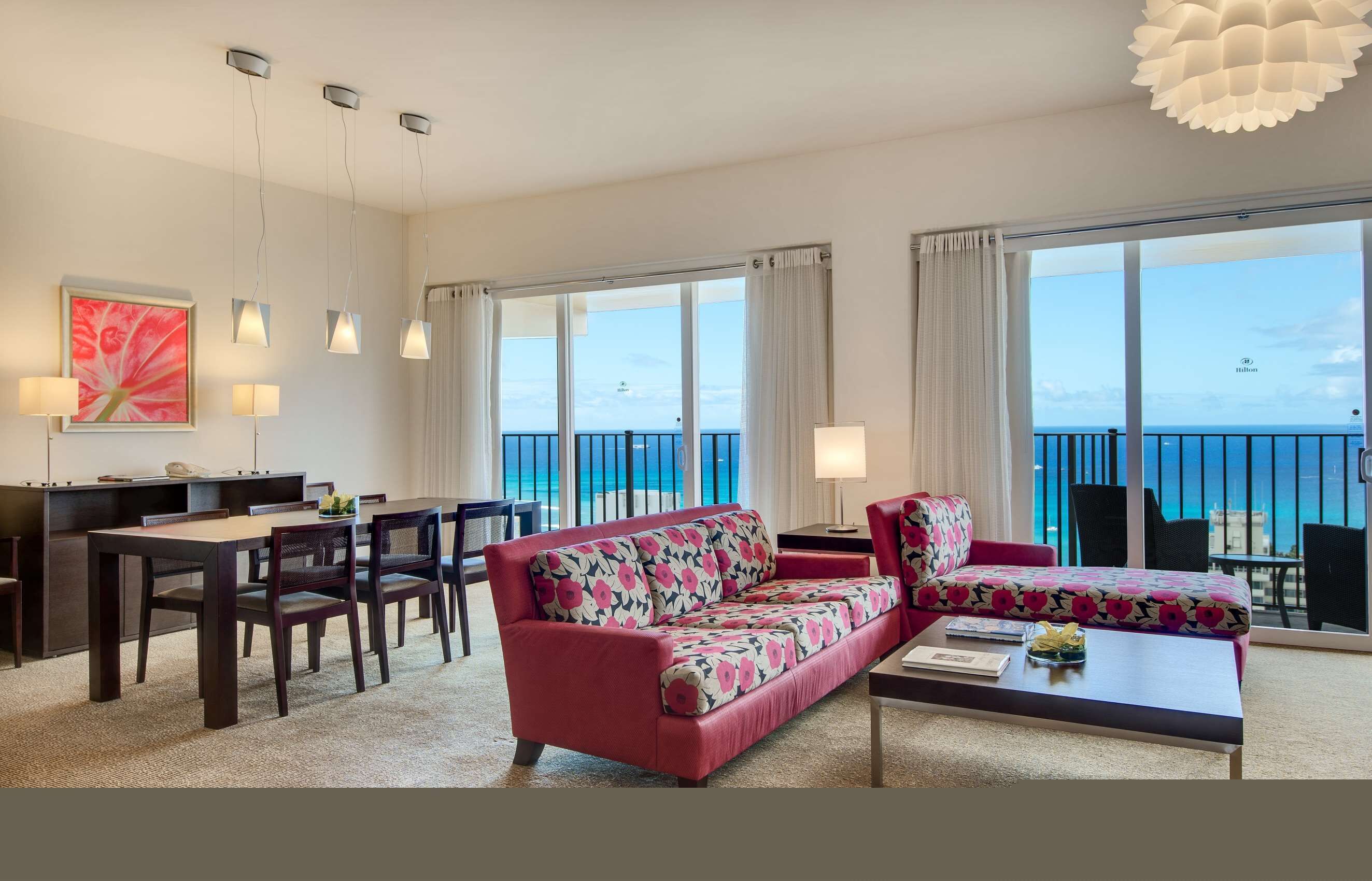 尊荣套房, 1 间卧室, 海洋景观 | 高档床上用品、加厚床垫、客房内保险箱、办公桌