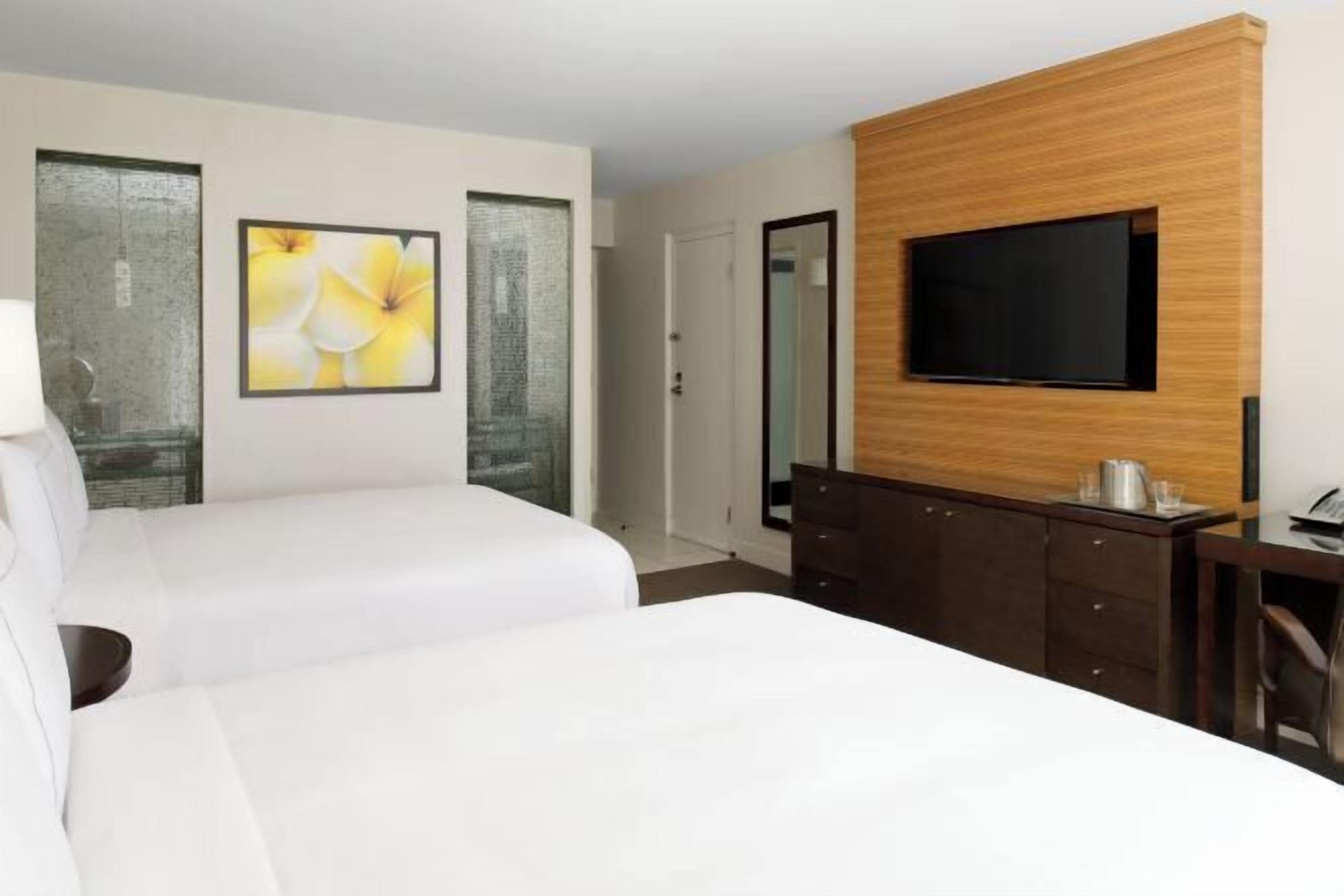 Premium bedding, pillowtop beds, in-room safe, desk