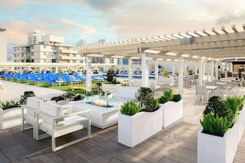 Patio, balcany or terrace at Hilton Waikiki Beach