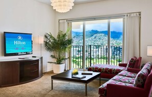 Premium Room, 1 Bedroom, Mountain View | Premium bedding, pillowtop beds, in-room safe, desk