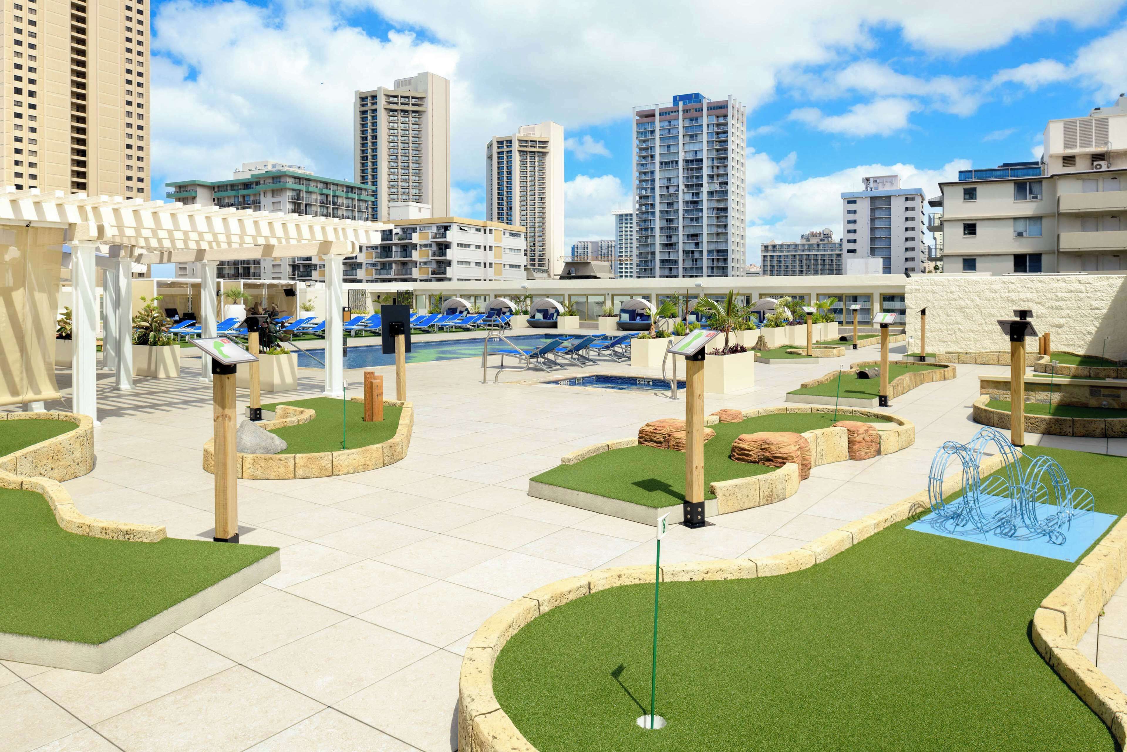 Mini-golf