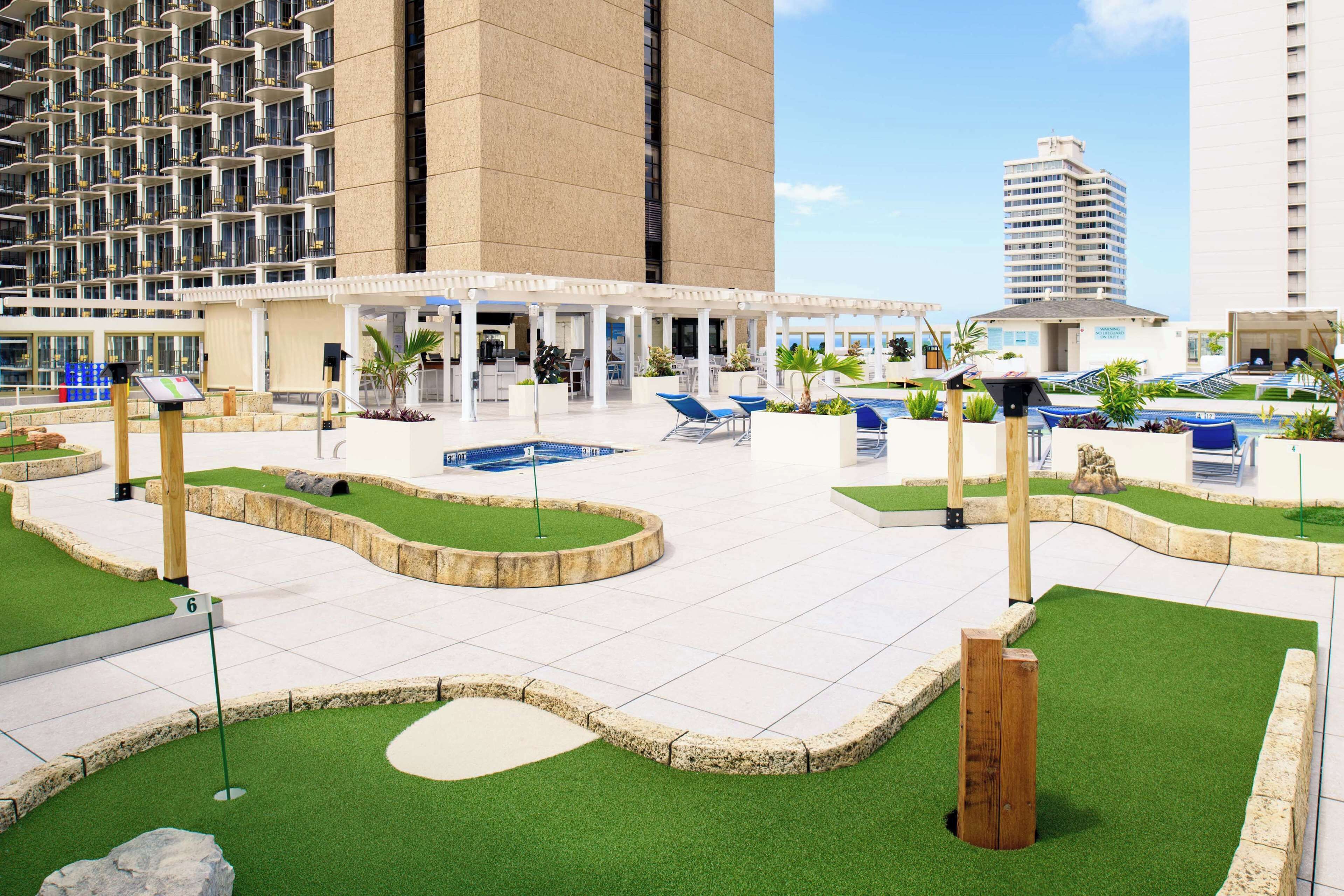 Mini-golf