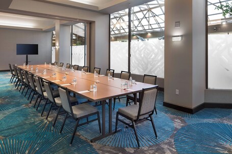 Crystal Gateway Marriott - Image 54