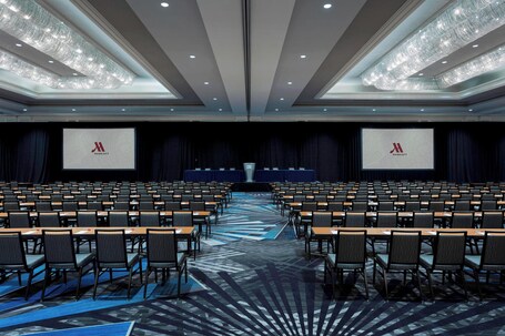 Crystal Gateway Marriott - Image 57