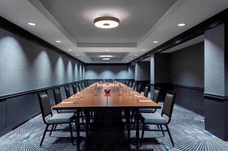 Crystal Gateway Marriott - Image 55