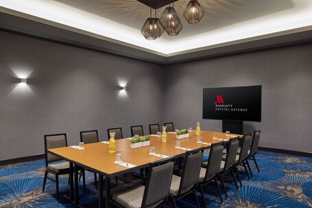 Crystal Gateway Marriott - Image 65