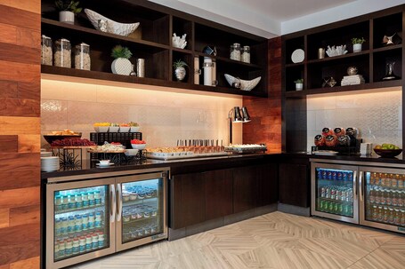 Crystal Gateway Marriott - Image 39