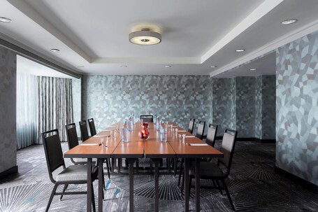 Crystal Gateway Marriott - Image 58
