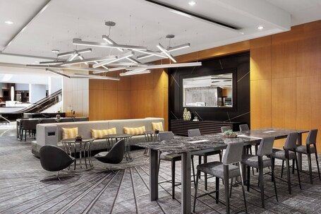 Crystal Gateway Marriott - Image 27