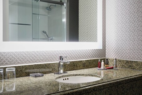 Crystal Gateway Marriott - Image 46