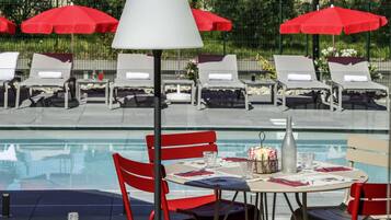 Outdoor pool, pool loungers