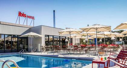 ibis Orange Centre Echangeur A7 A9