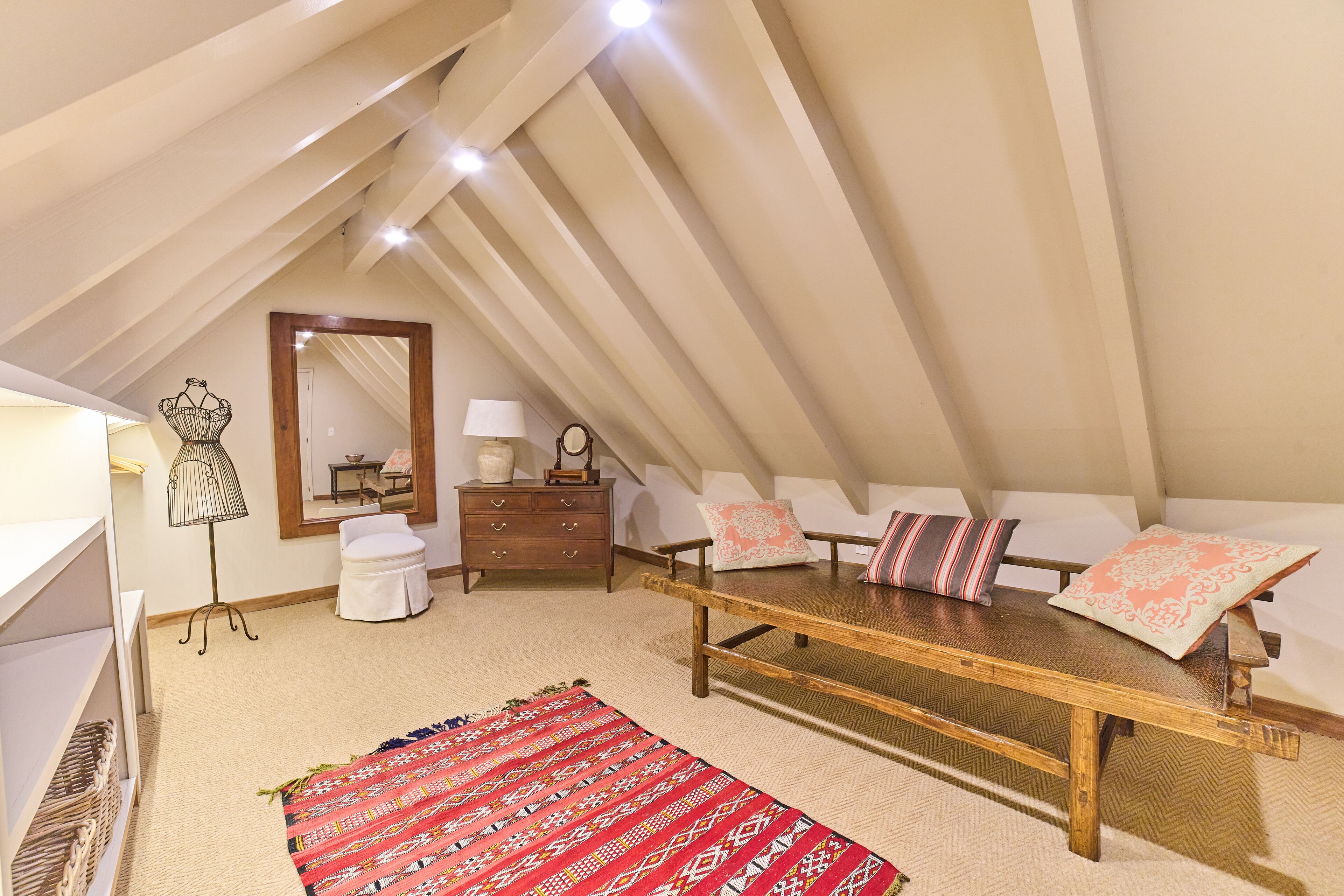 suite nro. 5 | premium bedding, pillow-top beds, minibar, in-room safe