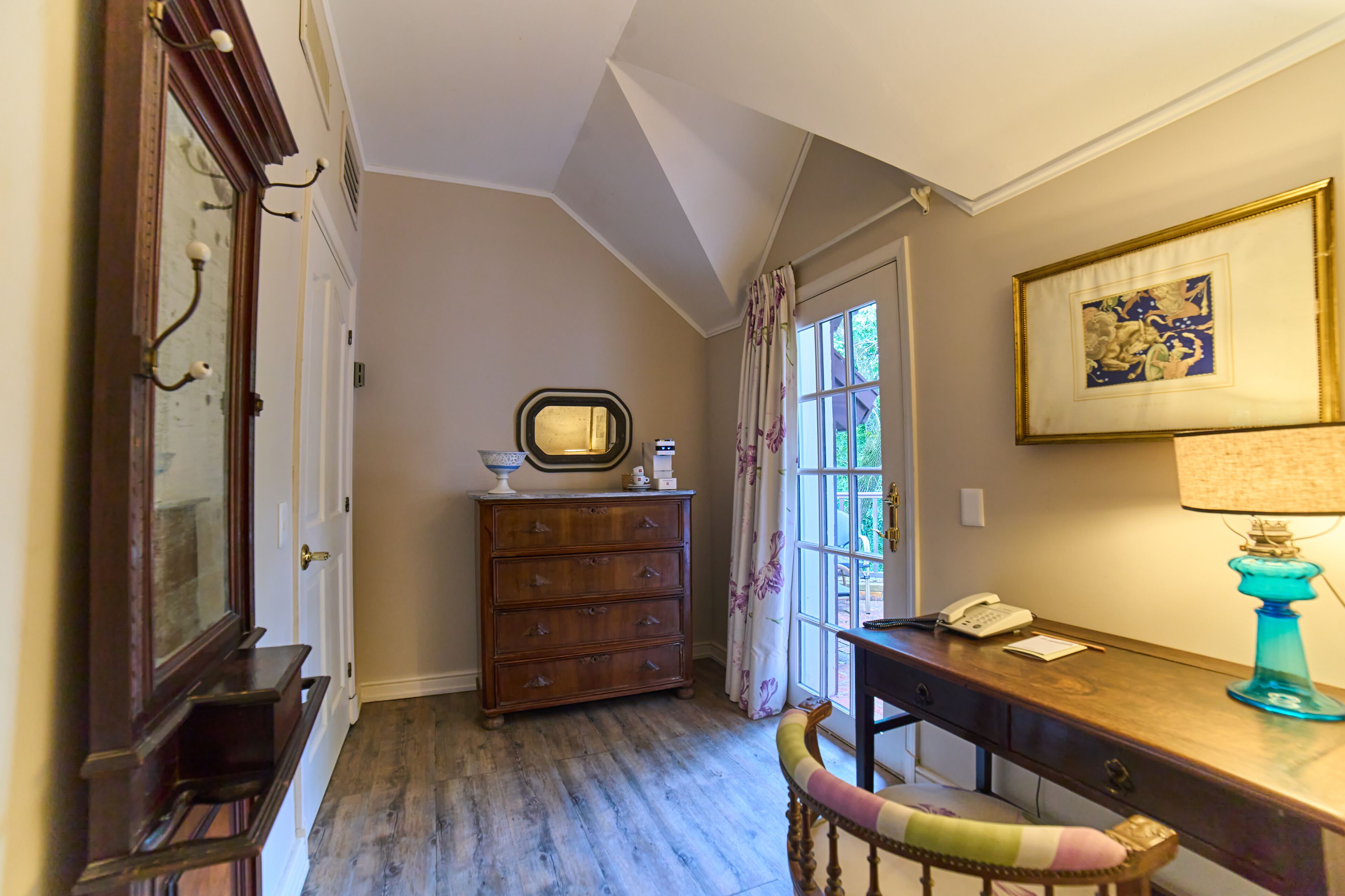 petit suite | living area | lcd tv, dvd player