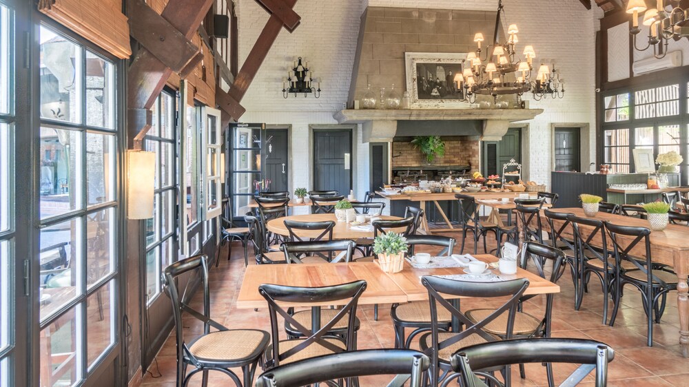 Hotel L'Auberge, Tea Room & Restaurant by null