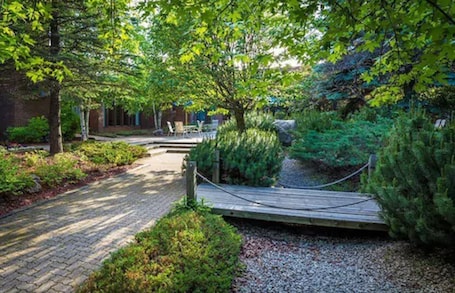 Patio. Valhalla Hotel & Conference Centre