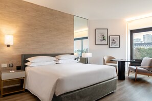 Premium bedding, pillow-top beds, in-room safe, desk - Sheraton Buenos Aires Hotel and Convention Center (Buenos Aires)