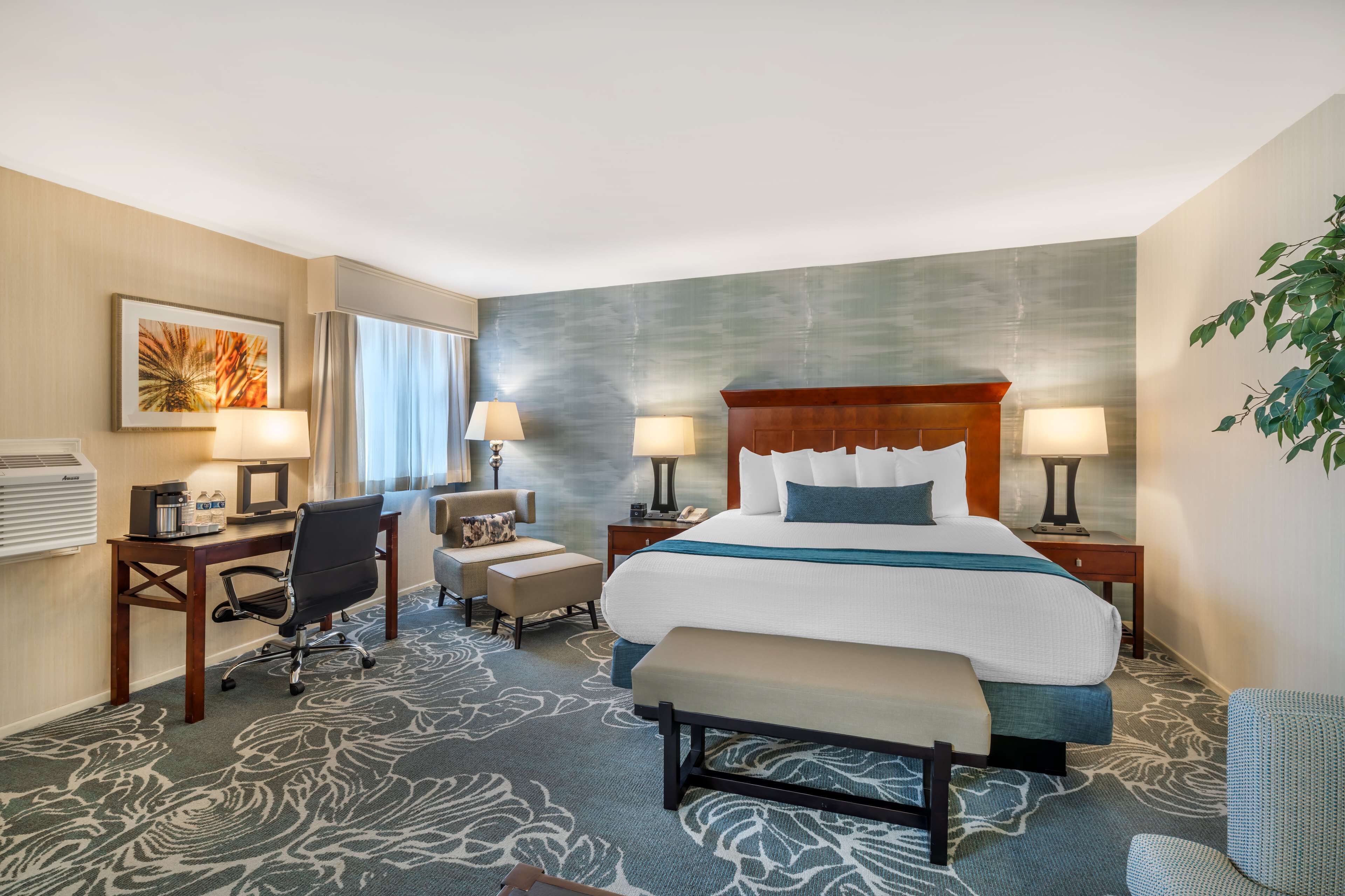 suite, 1 king bed, non smoking, refrigerator | premium bedding, in-room safe, desk, laptop workspace