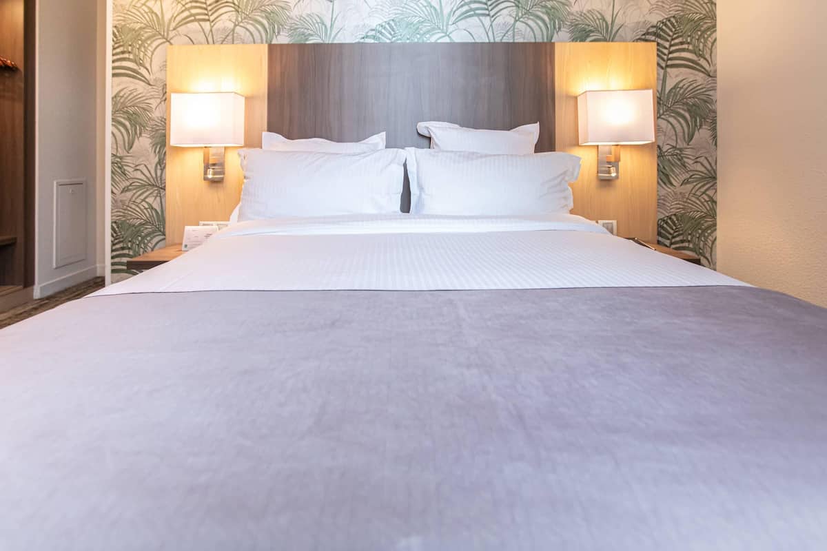 Premium bedding, Select Comfort beds, minibar, in-room safe