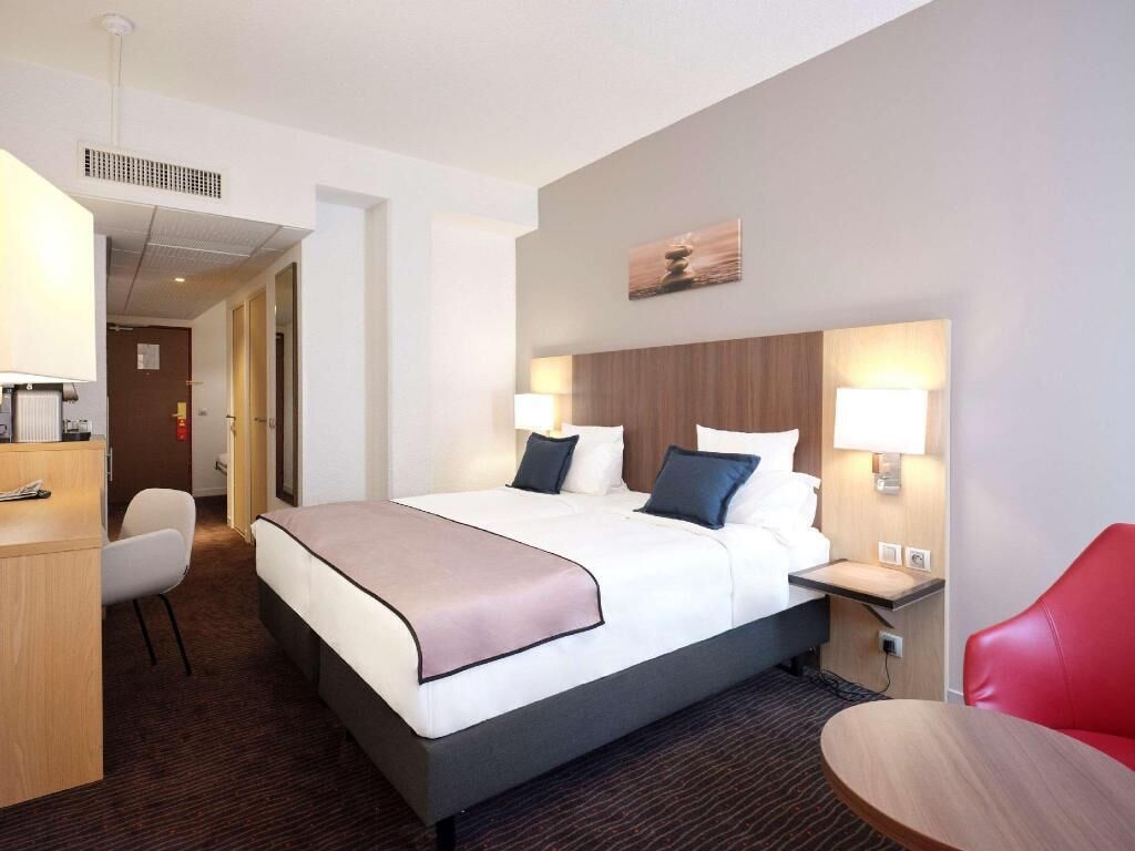 Ropa de cama de alta calidad, camas Select Comfort y minibar 