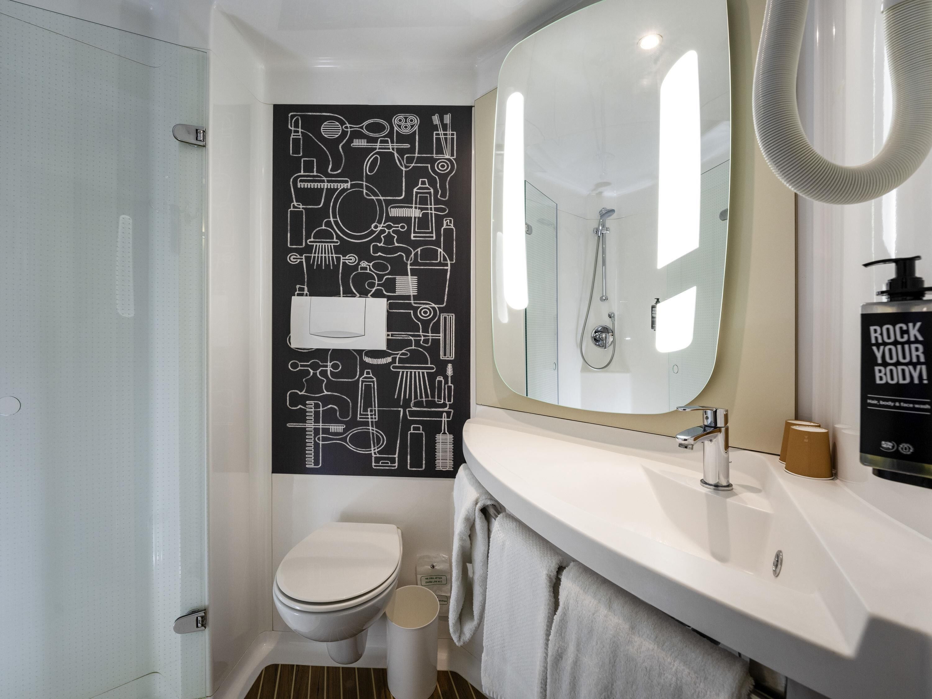 standard double room, 1 double bed | premium bedding, in-room safe, desk, iron/ironing board