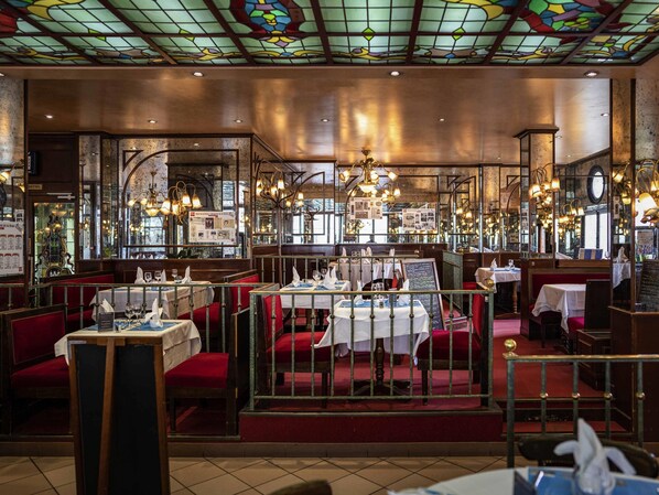 Lunch and dinner served, Regional cuisine - ibis Montargis (Montargis)