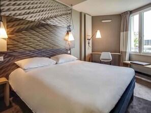 Chambre Double Standard, 1 lit double | Literie de qualité supérieure, bureau, rideaux occultants