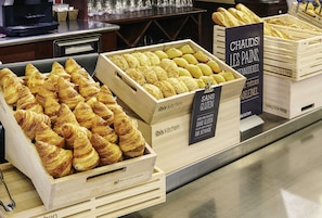Daily buffet breakfast (EUR 12.90 per person)