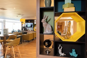 Serves breakfast, lunch and dinner - Holiday Inn Birmingham M6 Jct7 by IHG (Birmingham)