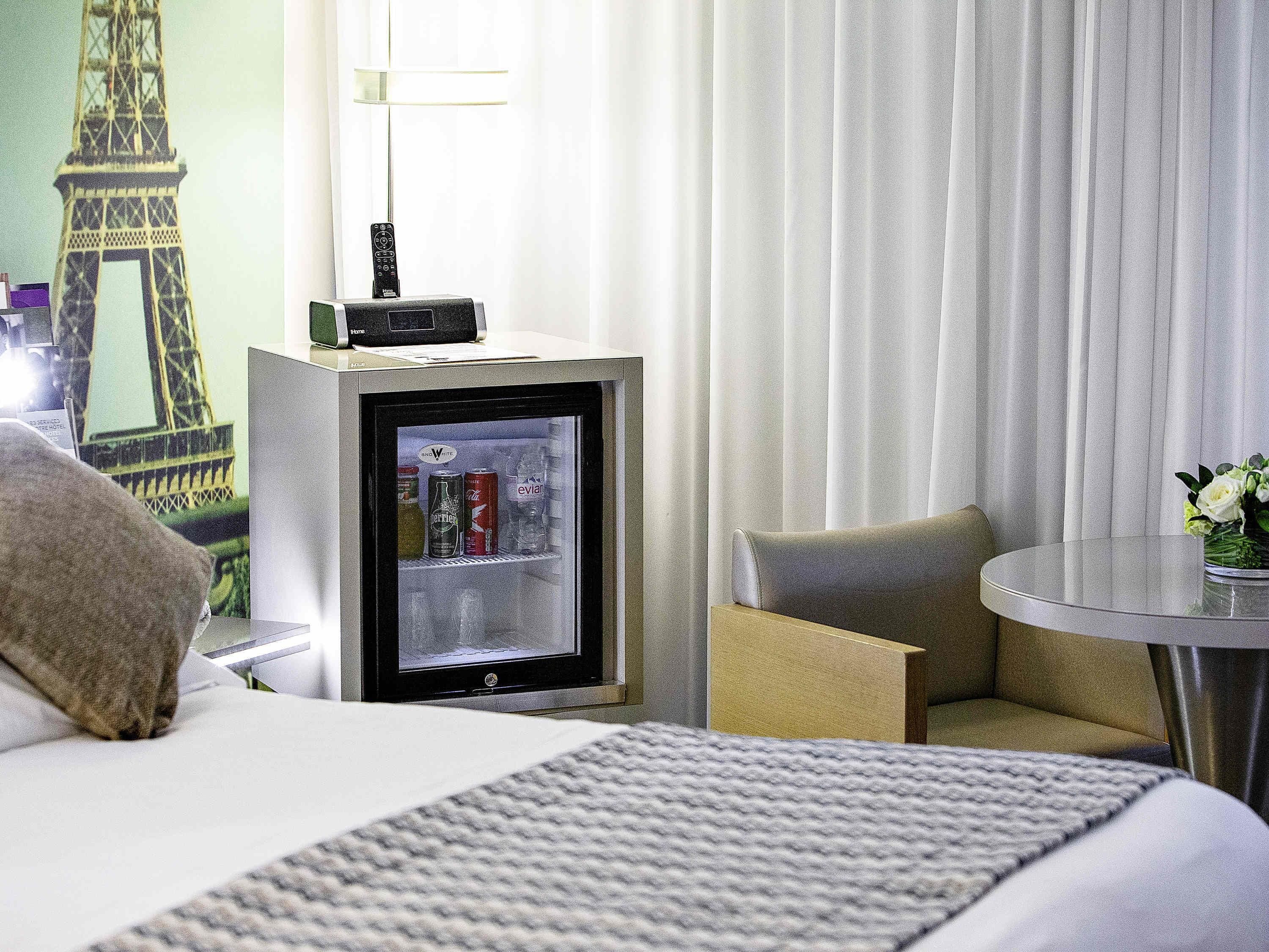 Sengetøy av topp kvalitet, minibarvarer (inkludert) og safe på rommet