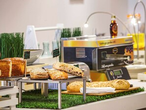 Aamiainen (19.90 EUR per henkilö)