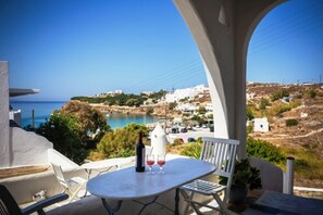 Terrace/patio - Mina Beach Hotel (Mykonos)