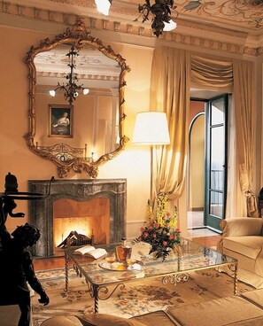 Suite, Sea View (Margareth) - Grand Hotel Excelsior Vittoria (Sorrento)
