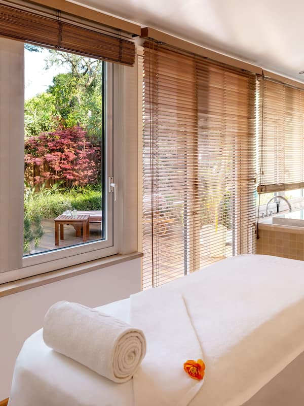 Hot tub, body treatments, hydrotherapy, deep-tissue massages