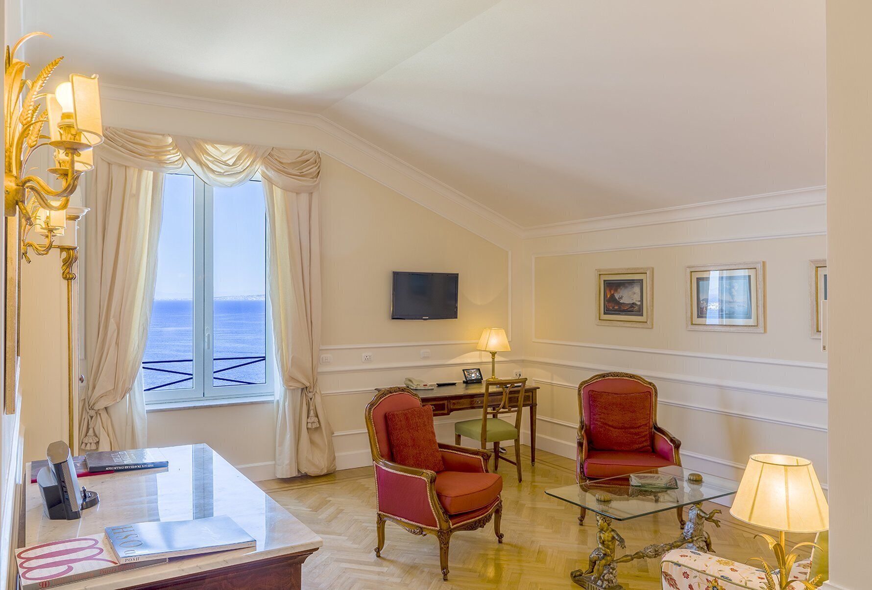 superior suite, sea view | frette italian sheets, premium bedding, minibar, in-room safe